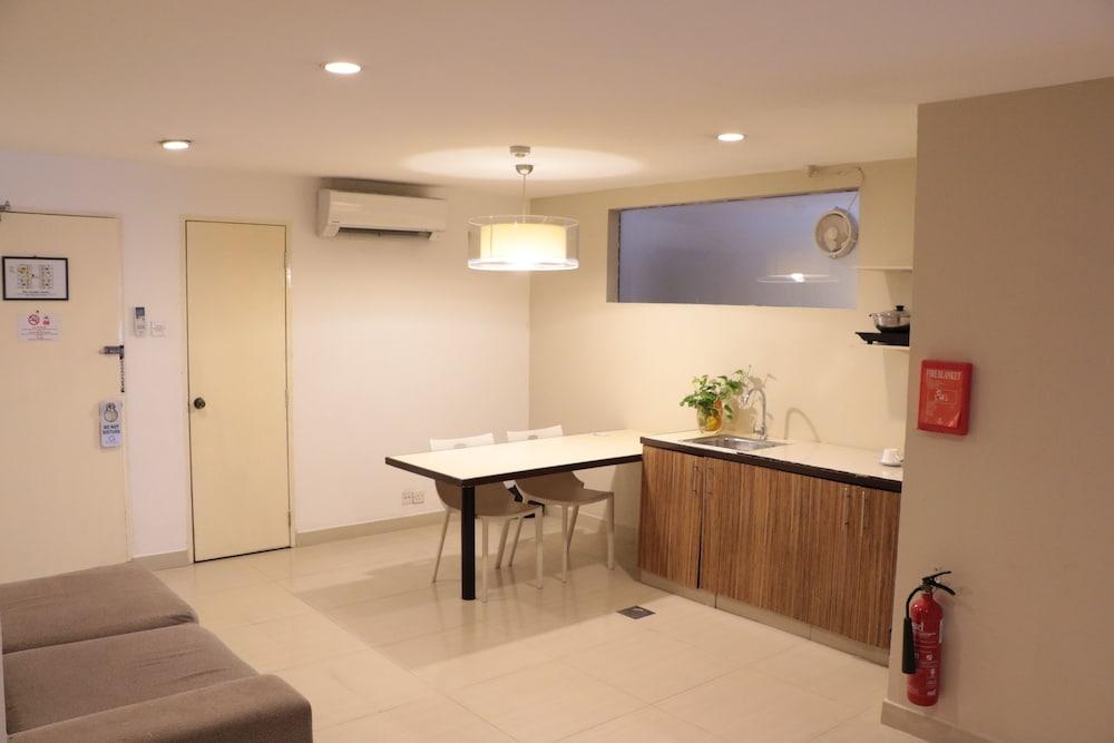 Legallery Suites Hotel Bandar Seri Begawan Buitenkant foto