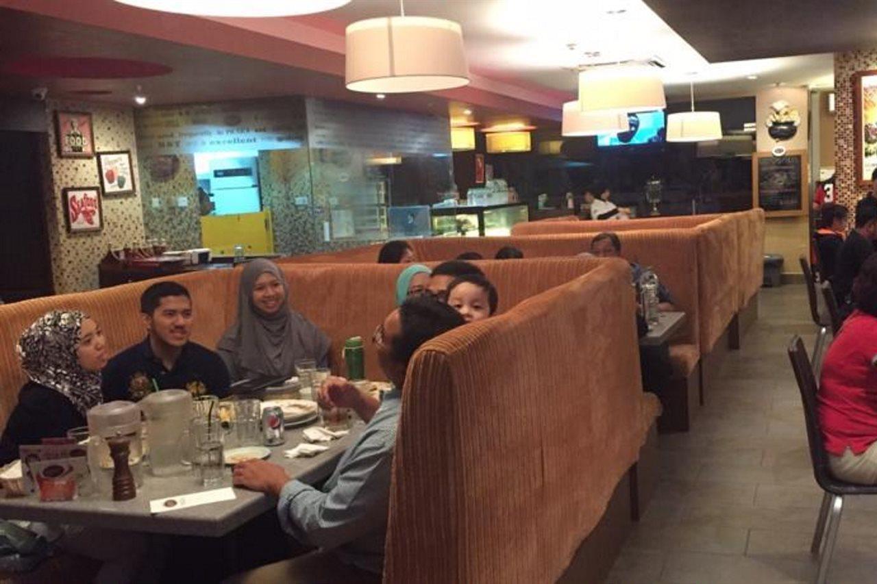 Legallery Suites Hotel Bandar Seri Begawan Buitenkant foto