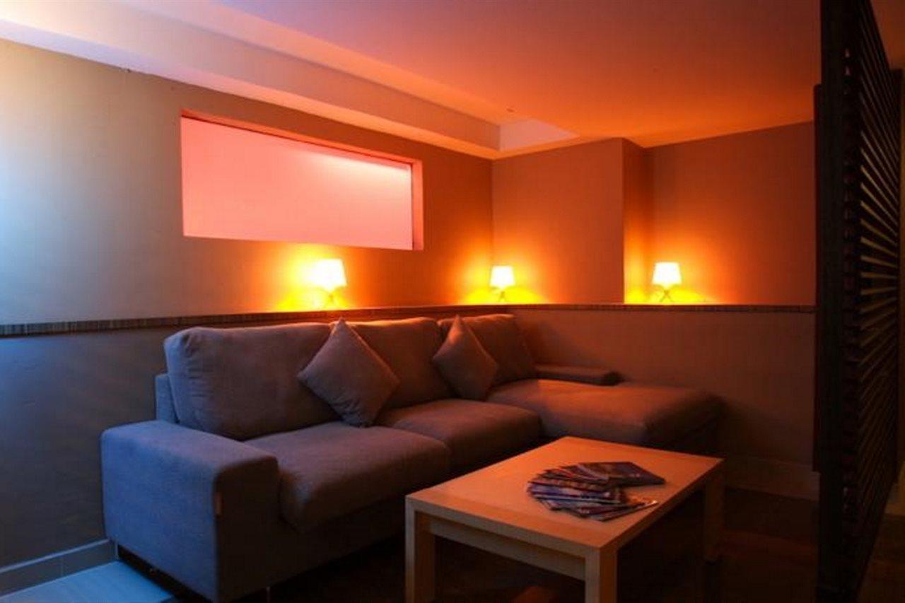 Legallery Suites Hotel Bandar Seri Begawan Buitenkant foto