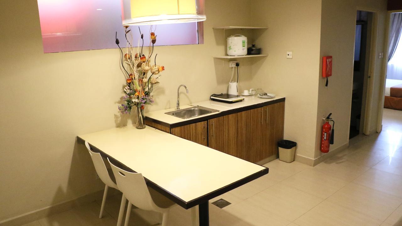 Legallery Suites Hotel Bandar Seri Begawan Buitenkant foto
