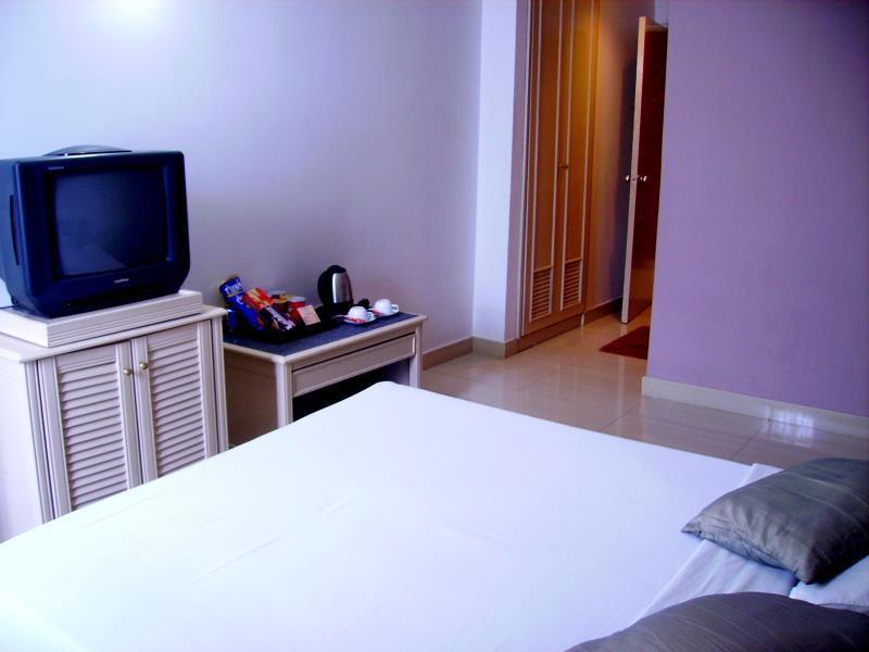Legallery Suites Hotel Bandar Seri Begawan Buitenkant foto